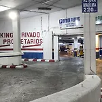 Centro Con Parking 公寓